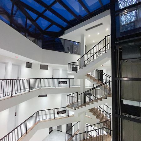 The Honeycomb Boutique Hotel Golem  Luaran gambar