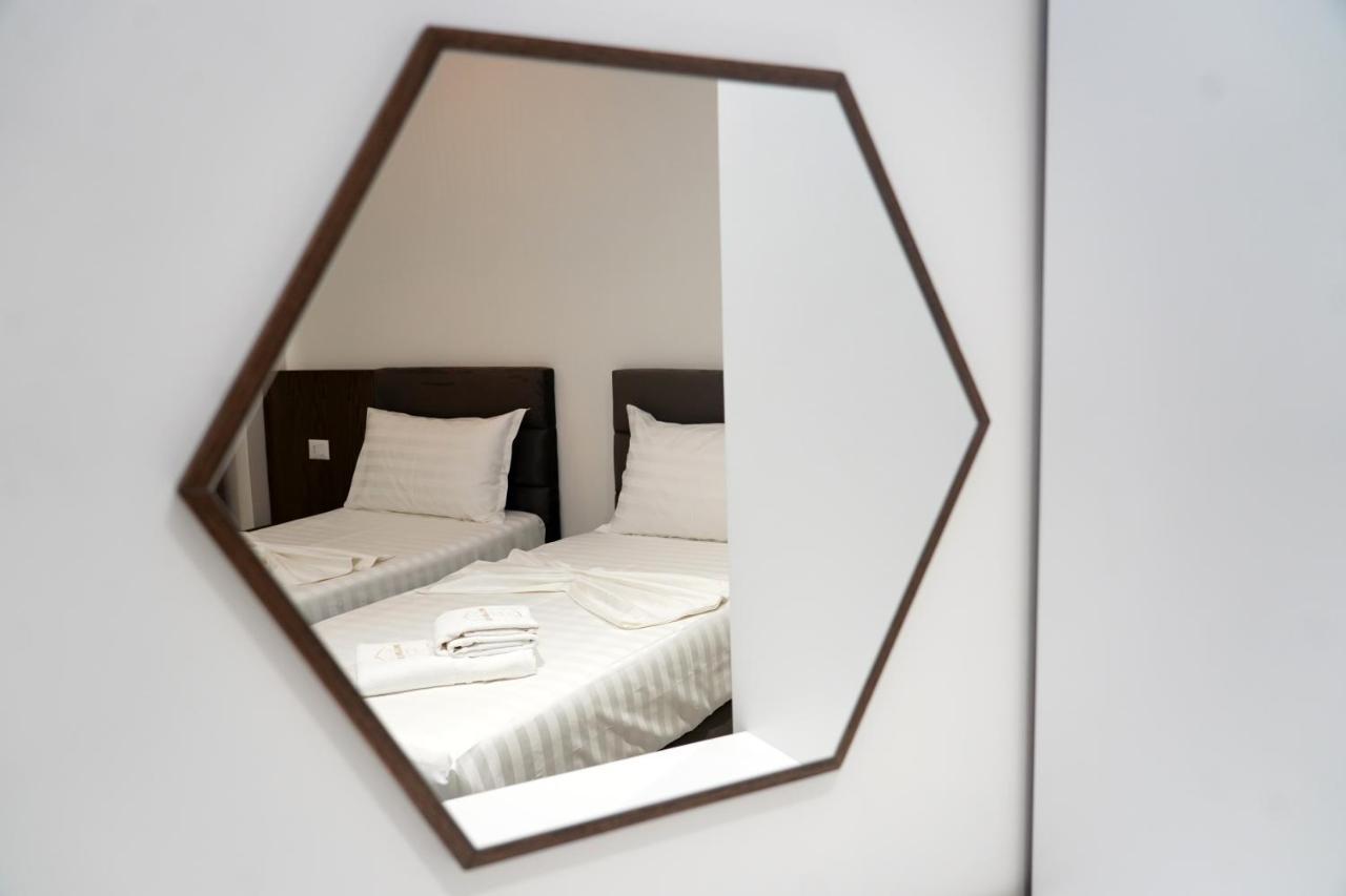 The Honeycomb Boutique Hotel Golem  Luaran gambar