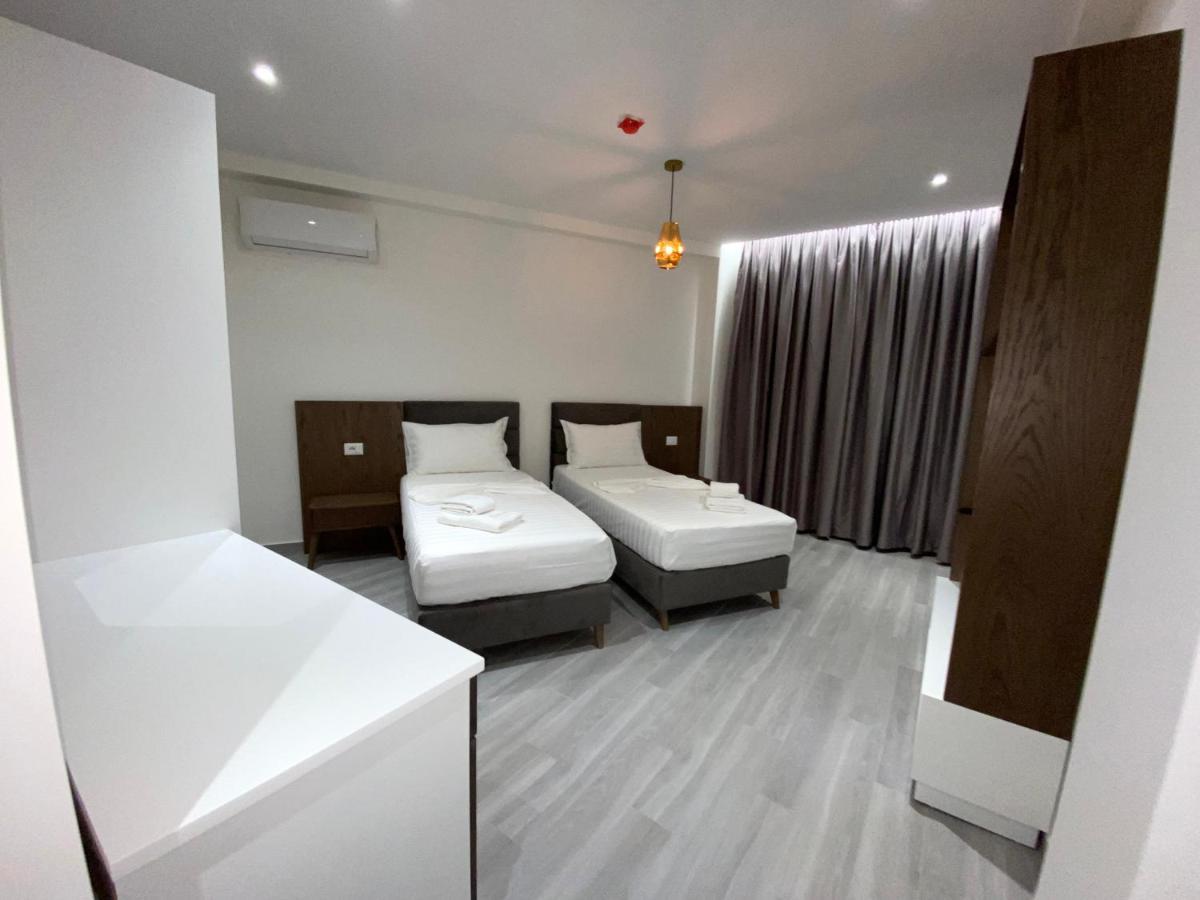 The Honeycomb Boutique Hotel Golem  Luaran gambar