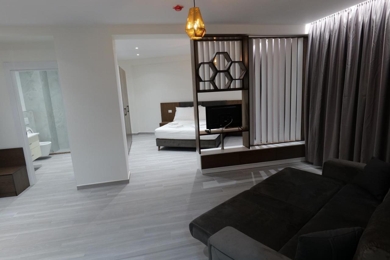 The Honeycomb Boutique Hotel Golem  Luaran gambar