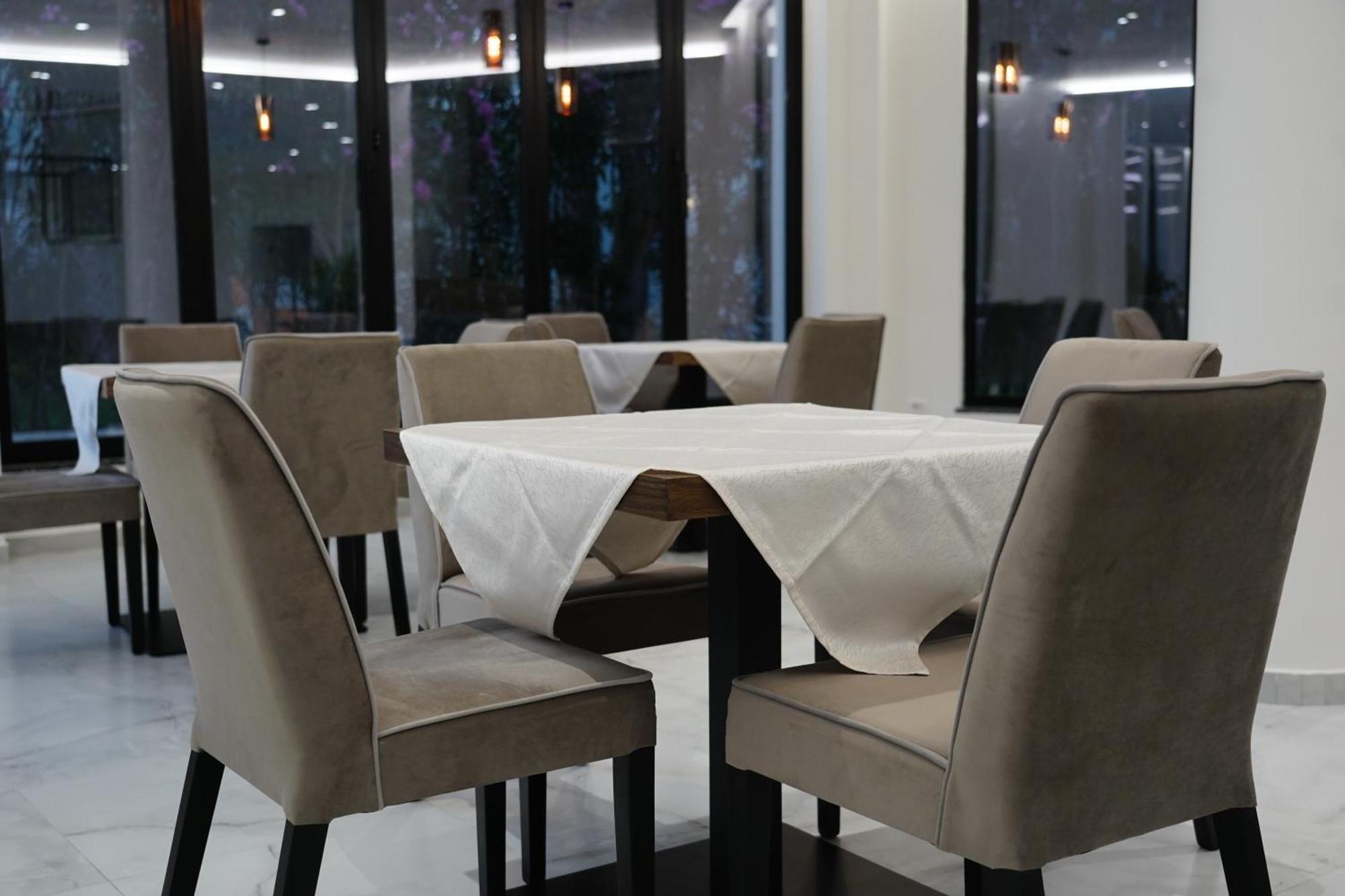 The Honeycomb Boutique Hotel Golem  Luaran gambar