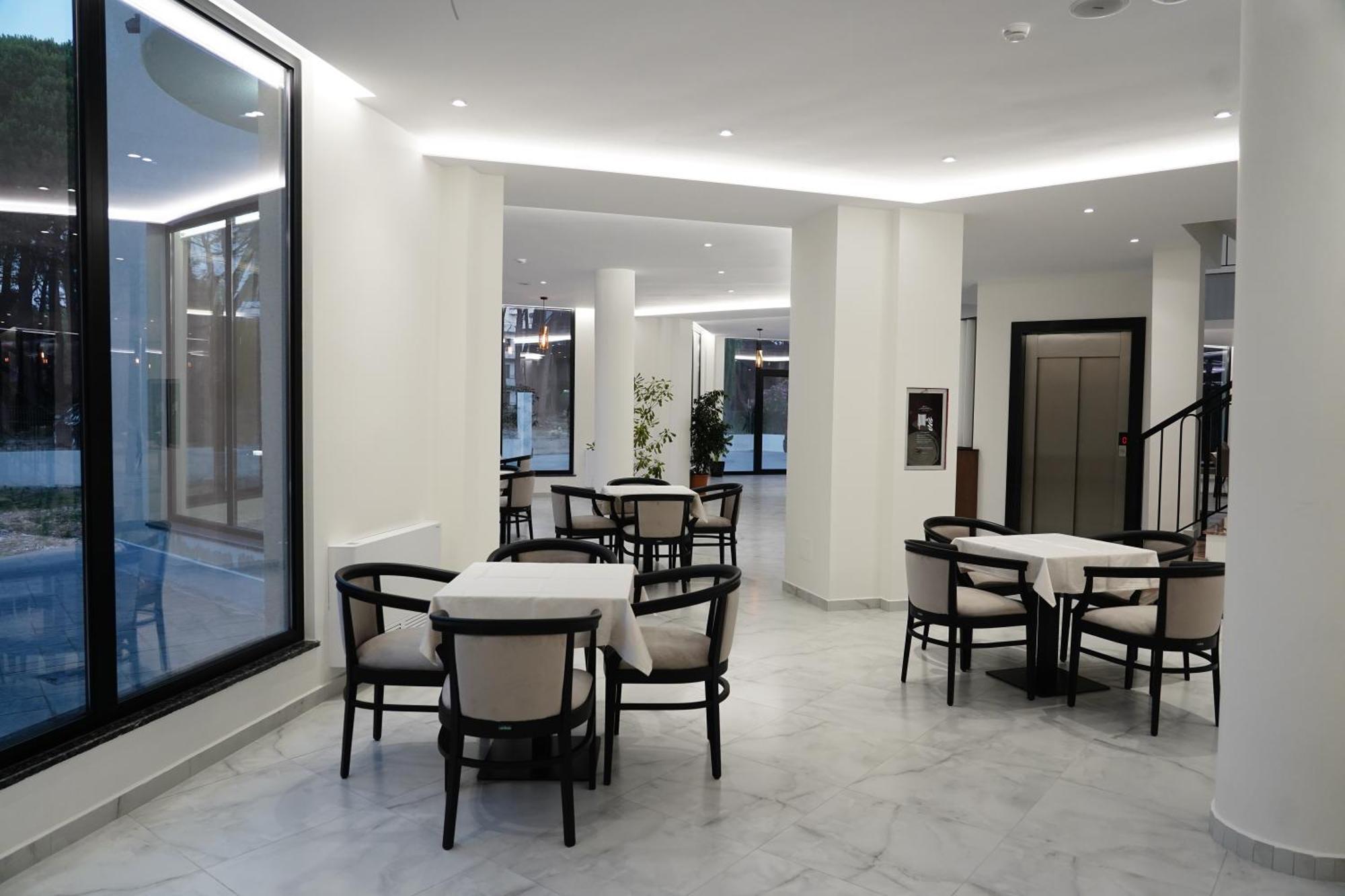 The Honeycomb Boutique Hotel Golem  Luaran gambar
