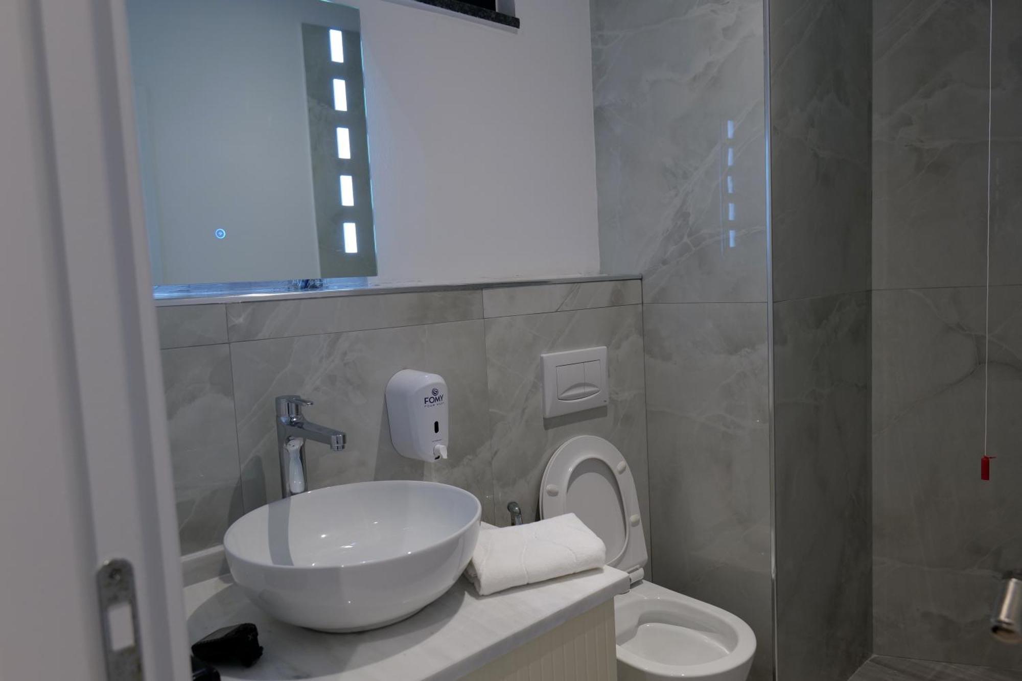 The Honeycomb Boutique Hotel Golem  Luaran gambar