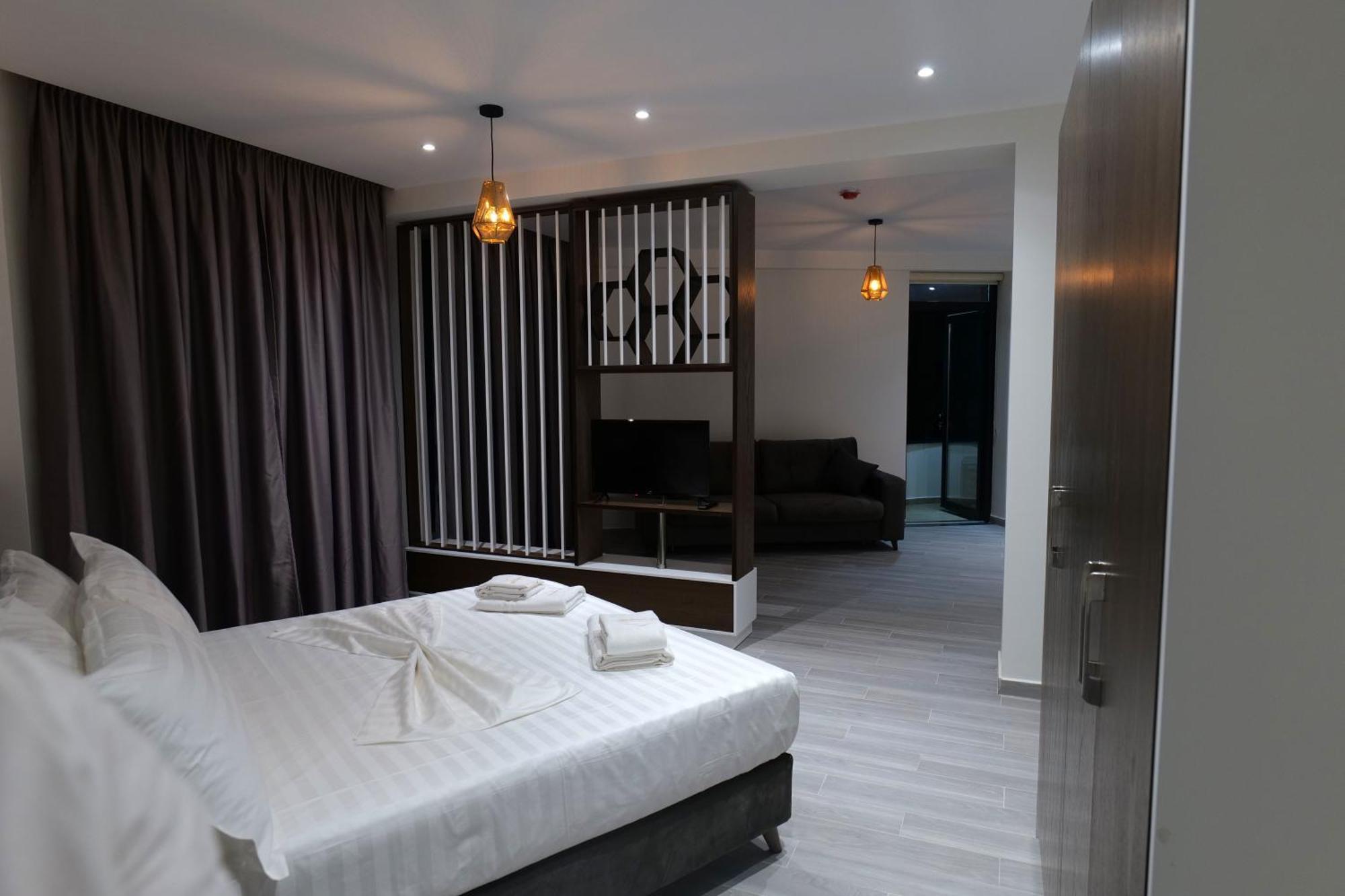 The Honeycomb Boutique Hotel Golem  Luaran gambar