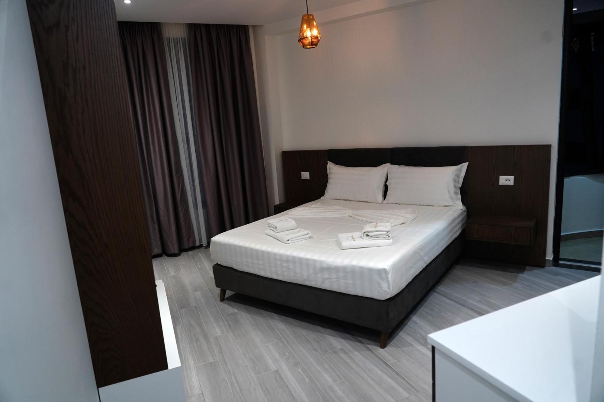 The Honeycomb Boutique Hotel Golem  Luaran gambar