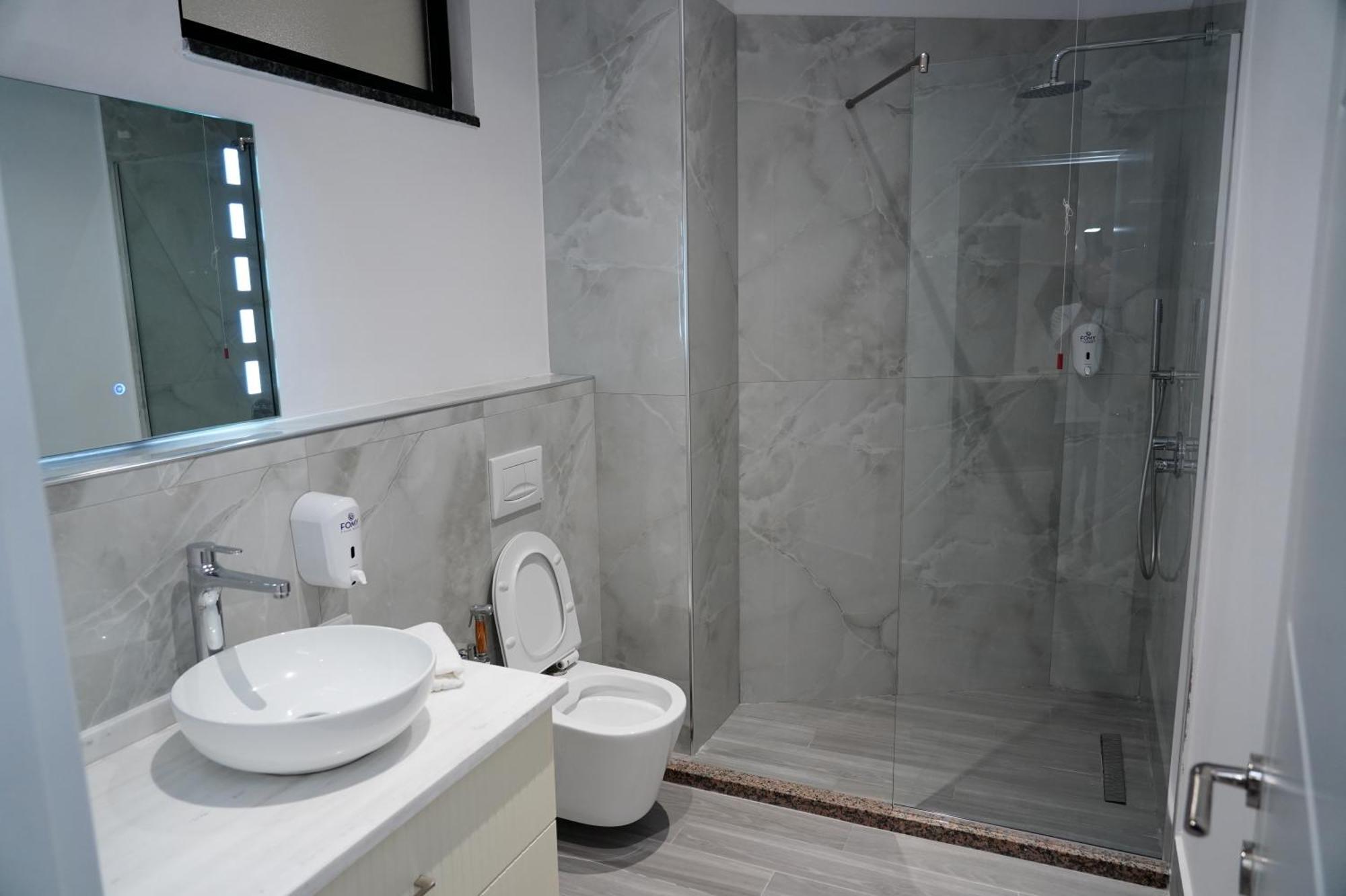 The Honeycomb Boutique Hotel Golem  Luaran gambar